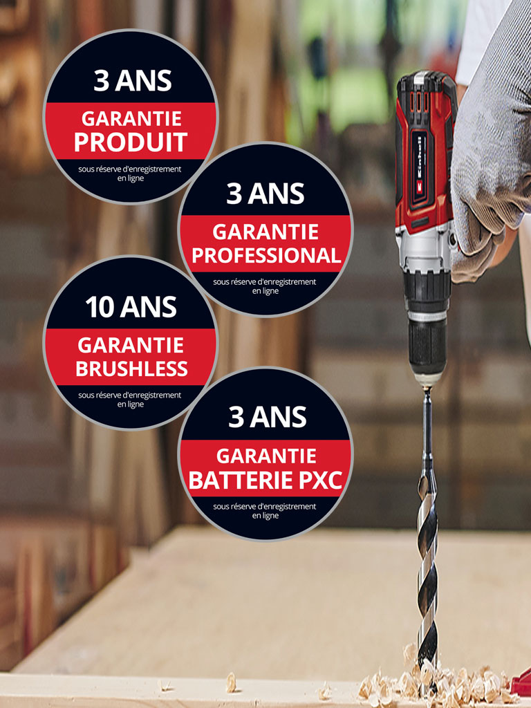 Ci, vous pouvez voir un homme dans un atelier utilisant une perceuse Einhell. De plus, les icônes des différents types d'extension de garantie ont été placées sur l'image. Les extensions de garantie suivantes sont possibles : ‘Garantie produit’, ‘Professional Garantie’, ‘Brushless Garantie’ et ‘Garantie batterie’.
